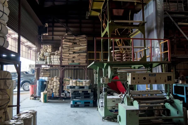 จำหน่ายเครื่องจักรอุตสาหกรรมงานพลาสติก03